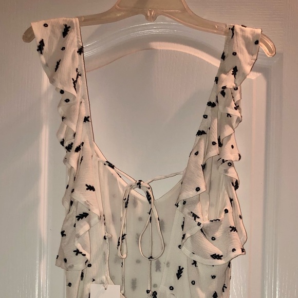 Lush Romper, brand new w/tags, size small - Picture 5 of 7